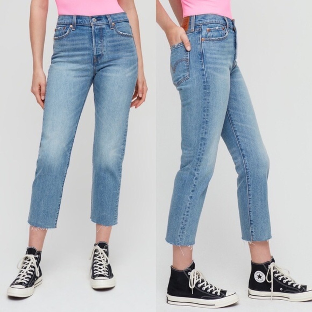 Levi’s Wedgie Denim Jeans Light Blue Wash Raw Hem Cropped Straight Tapered 25